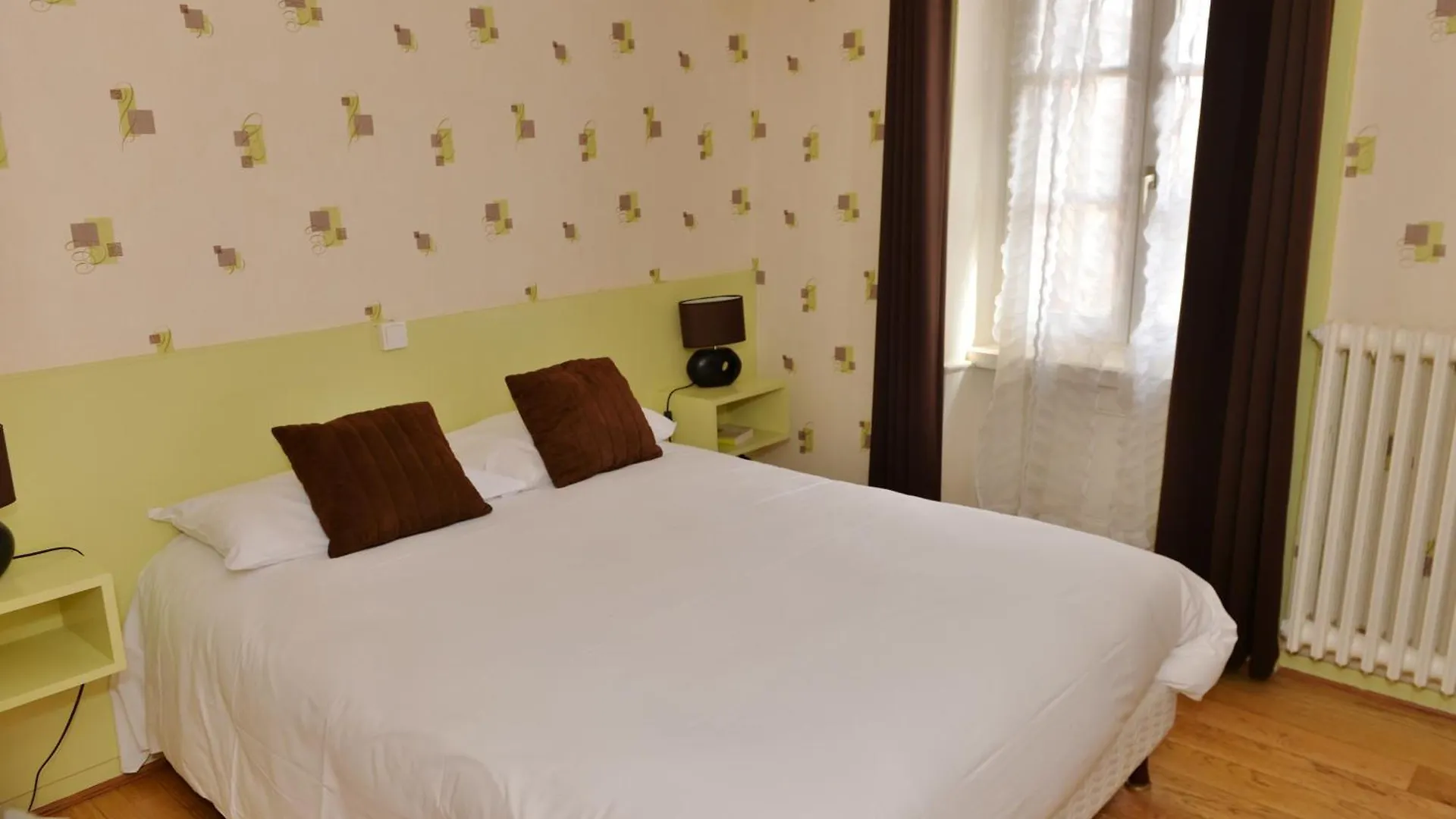 Logis Hotel De La Poste Mornant France
